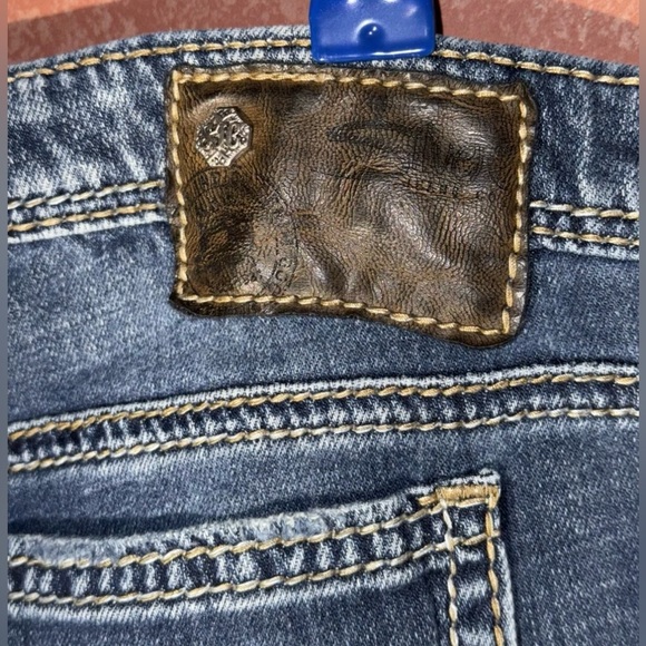 SILVER JEANS Women's Size 28x33 PICA Denim Straight Leg Medium Wash Blue Stretch - Picture 4 of 10